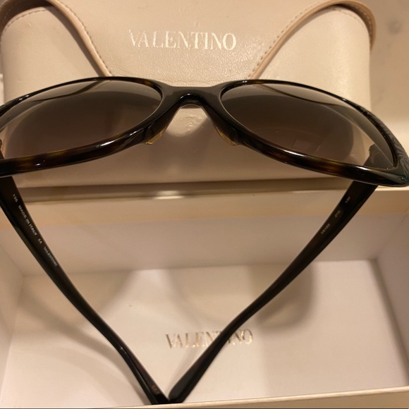 VALENTINO Sunglasses - Picture 7 of 16